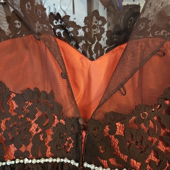 Christina Wu Brown Lace Pearl & Diamond Waist Short Formal Dress Sz 8 Whimsigoth - Picture 8 of 12